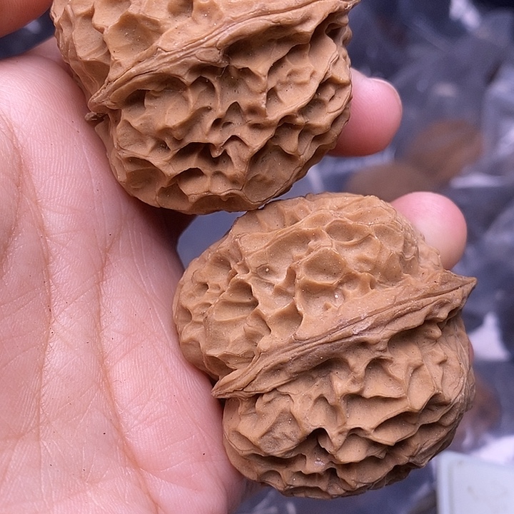 文玩核桃吊坠  76