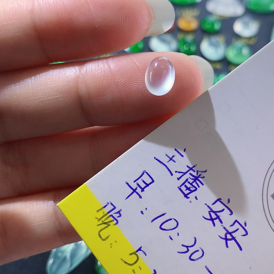 翡翠颈饰未镶嵌天然翡翠高冰蛋面