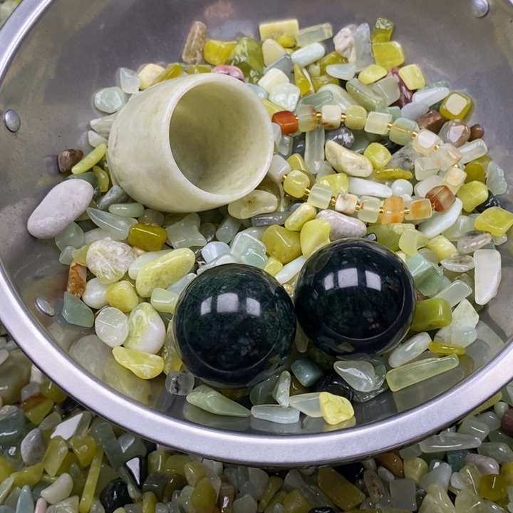 蛇纹石玉未镶嵌鱼缸石