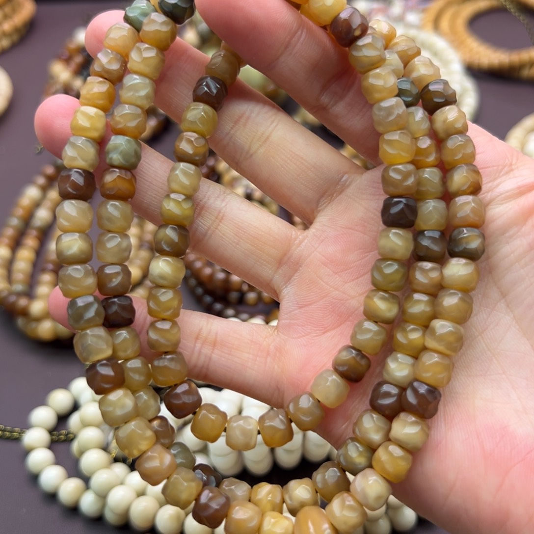 大***泽龙脊菩提吊坠无相