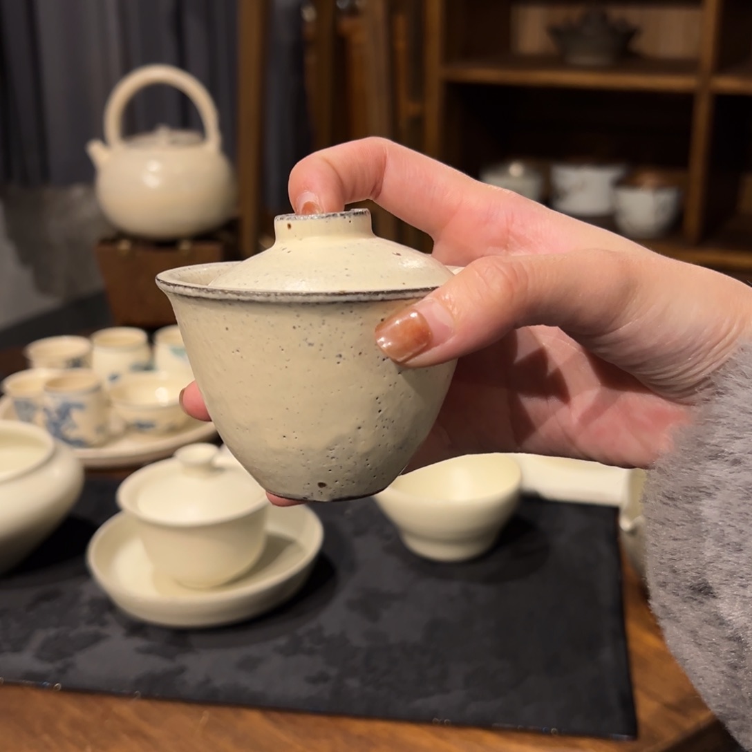 杯 陶瓷。      陶瓷。      