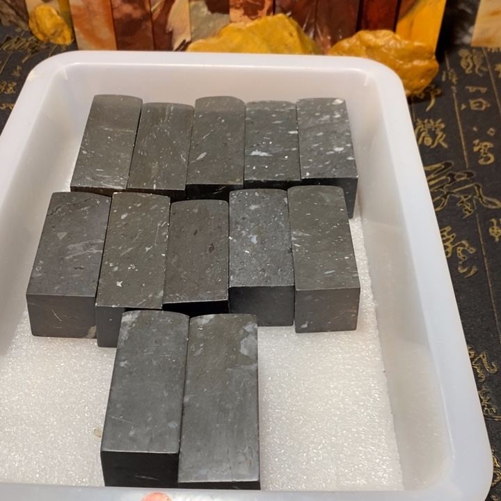 昌化鸡血石印章石