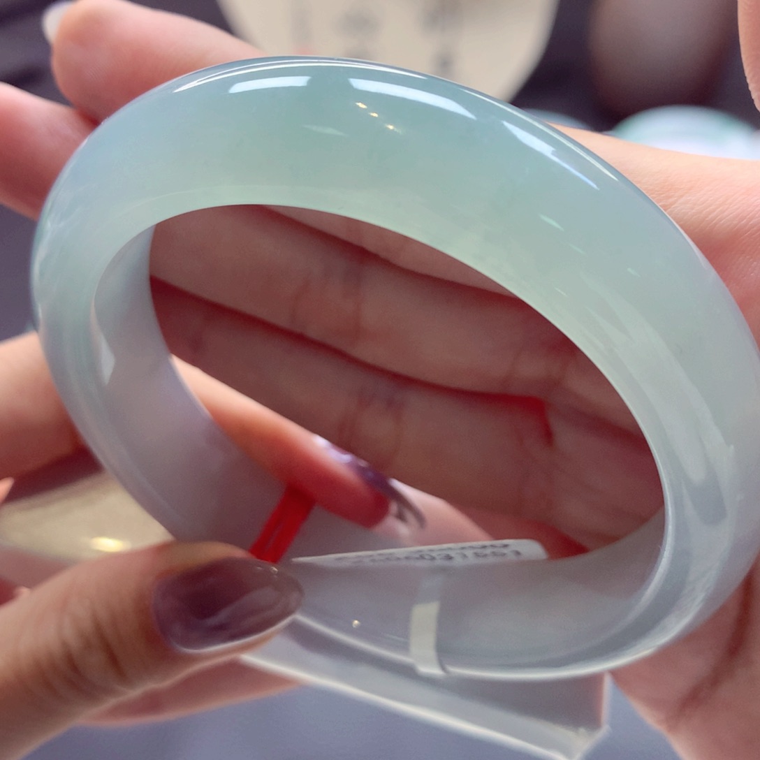 翡翠手镯未镶嵌肖*筱正圈33