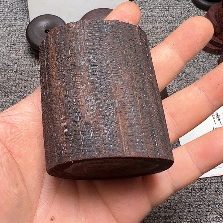 藤类降真香手把件红油精品高货6.0/130克左右