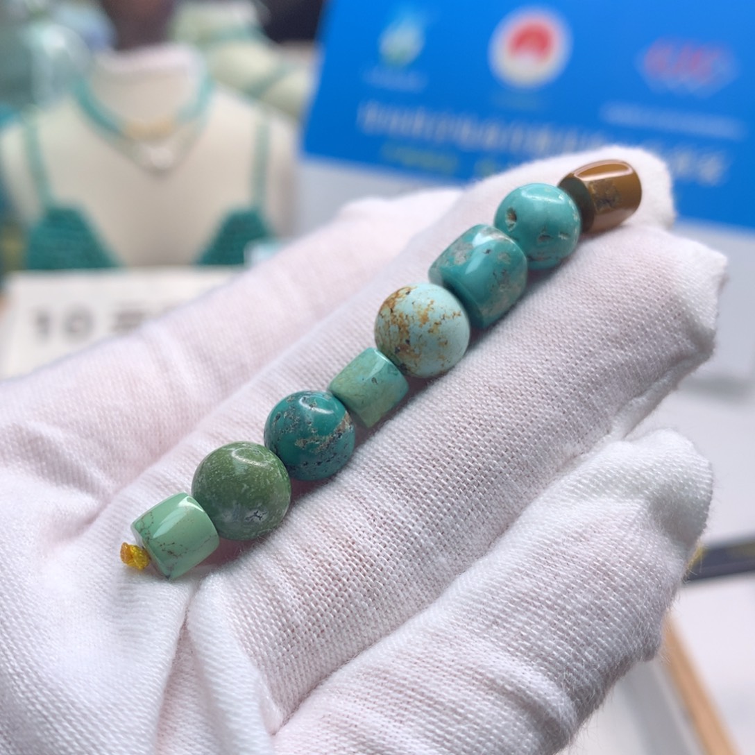 绿松石未镶嵌饰品