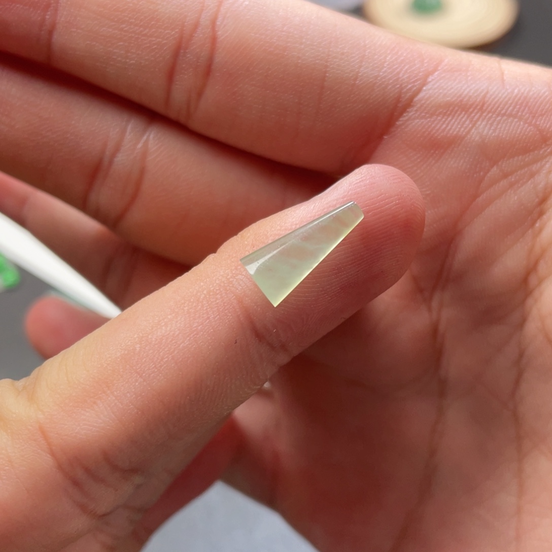 翡翠未镶嵌挂件翡翠