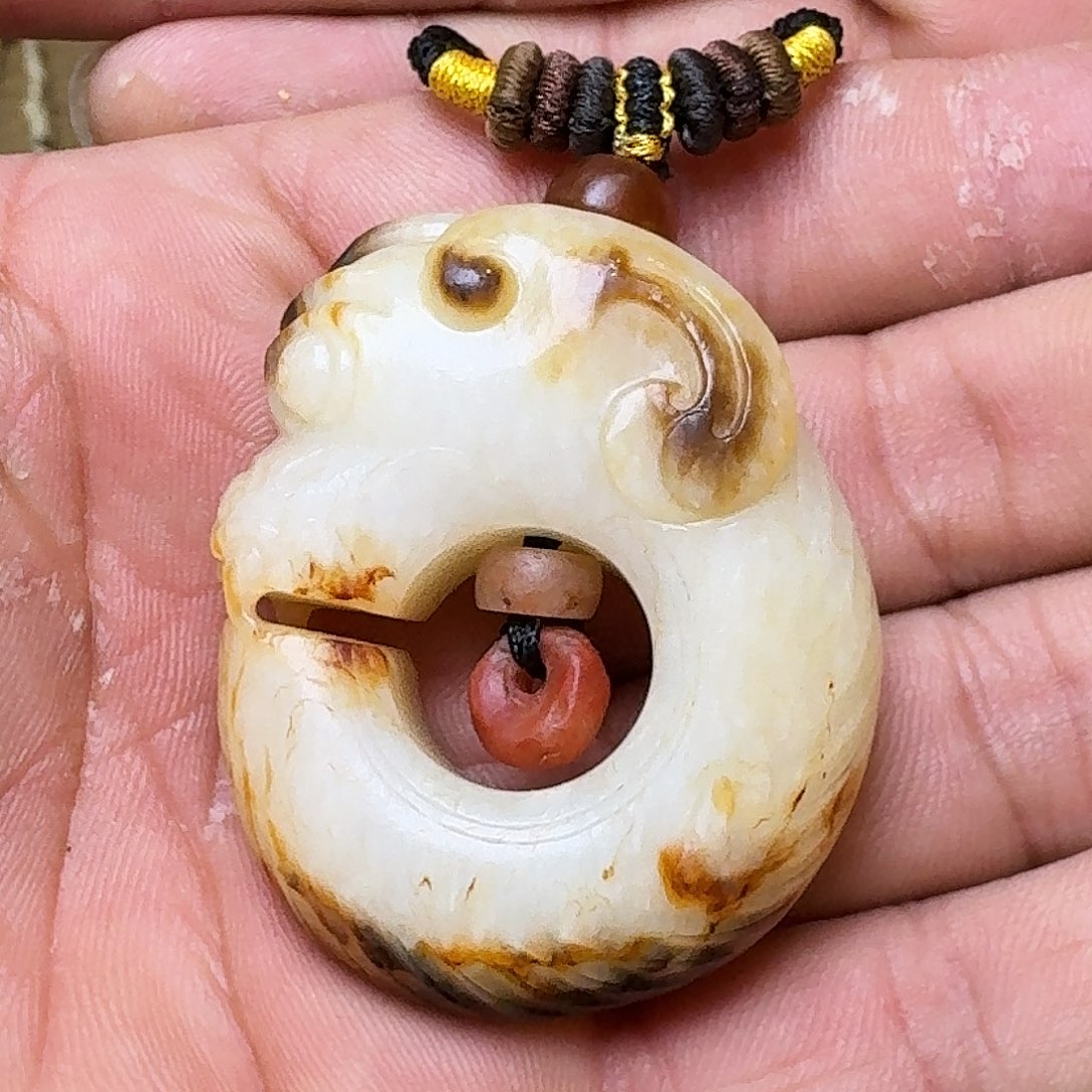 和田玉颈饰未镶嵌万*