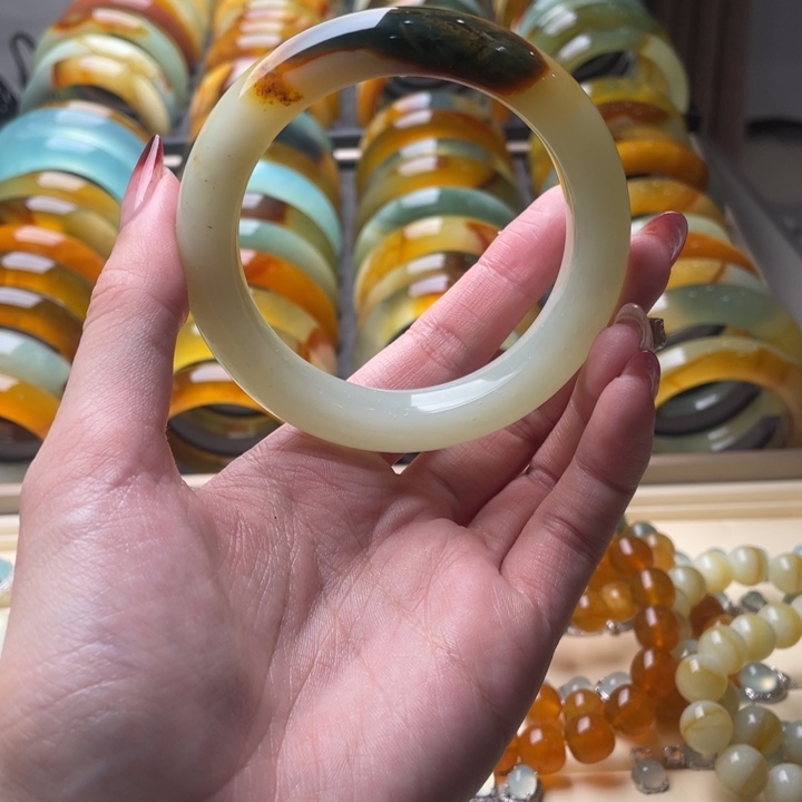 蛇纹石玉手镯未镶嵌58.7