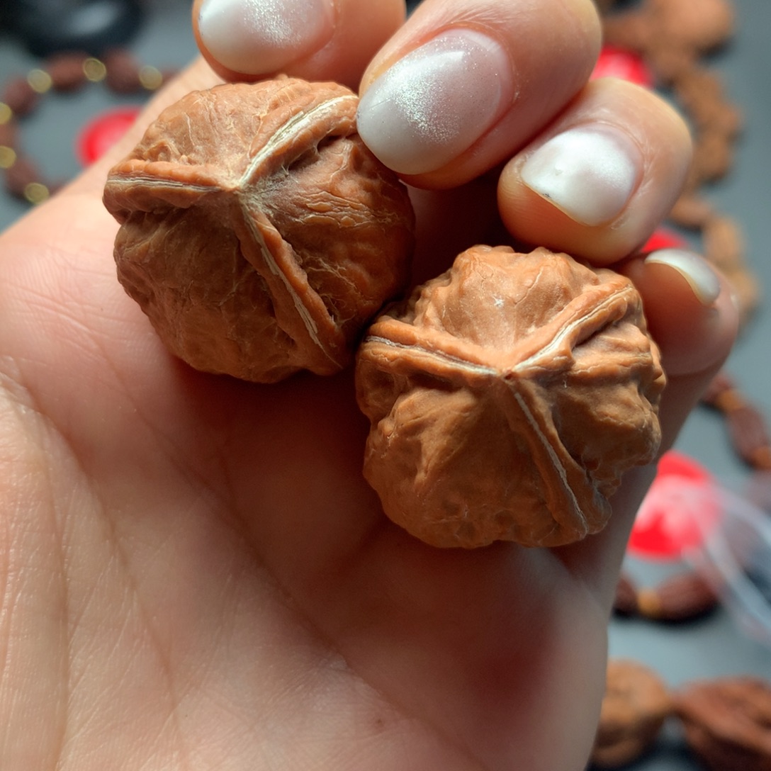 核桃100磕尖三棱瑕疵品