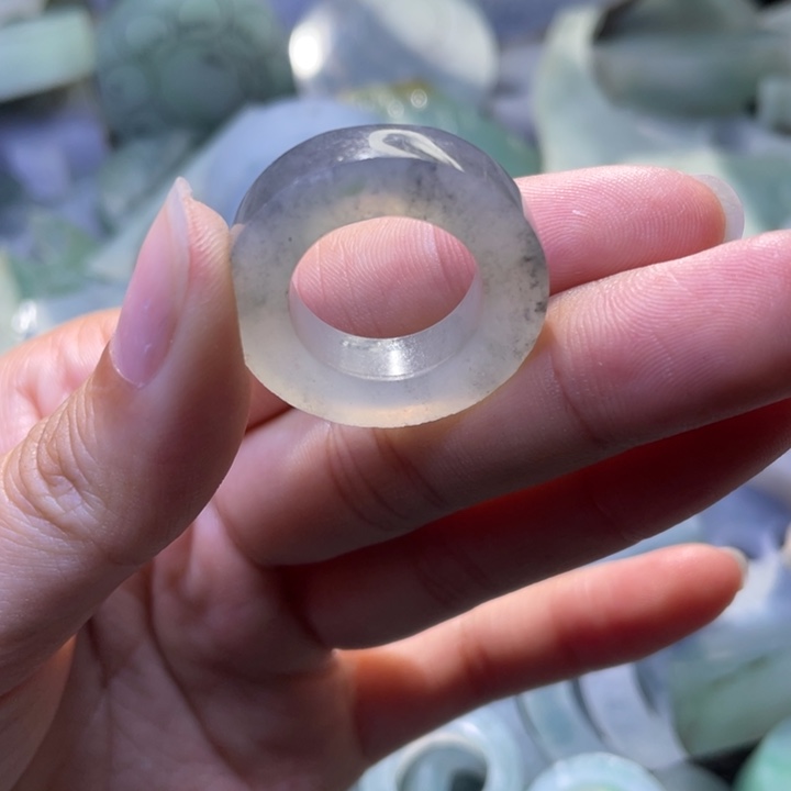 定制翡翠未镶嵌冰乌鸡戒指