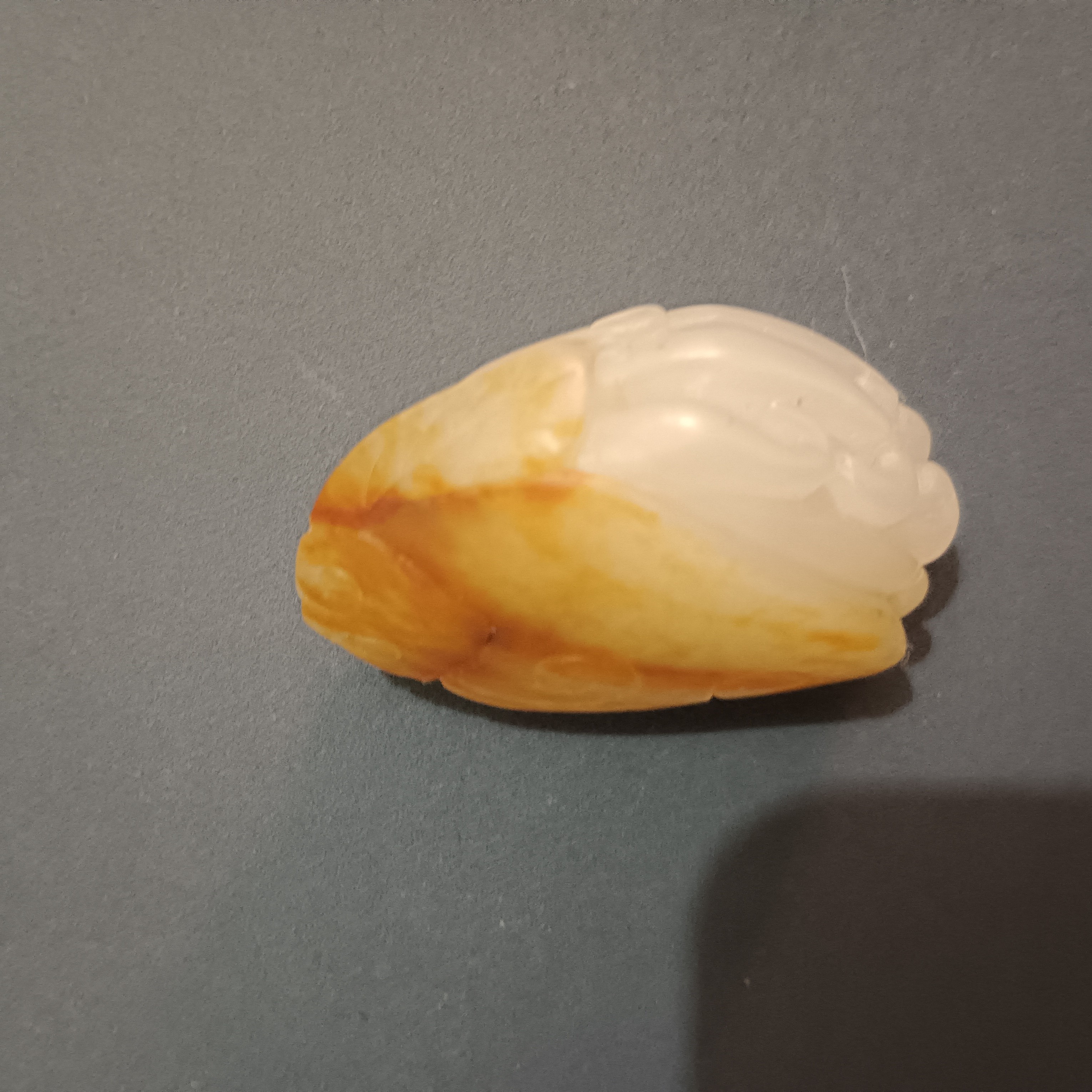 新疆和田玉兰花女孩挂件