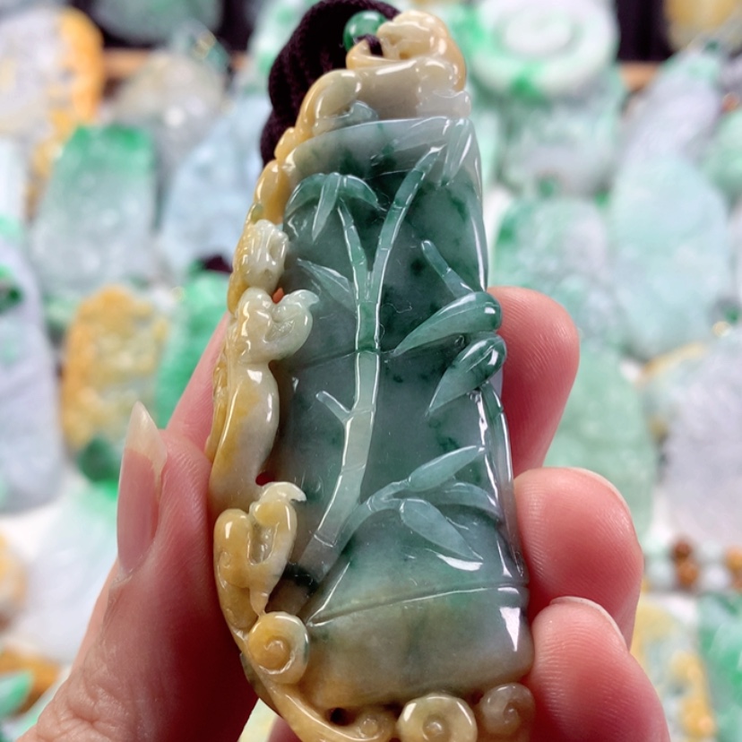 【闪购商品】翡翠吊坠(不含链)未镶嵌