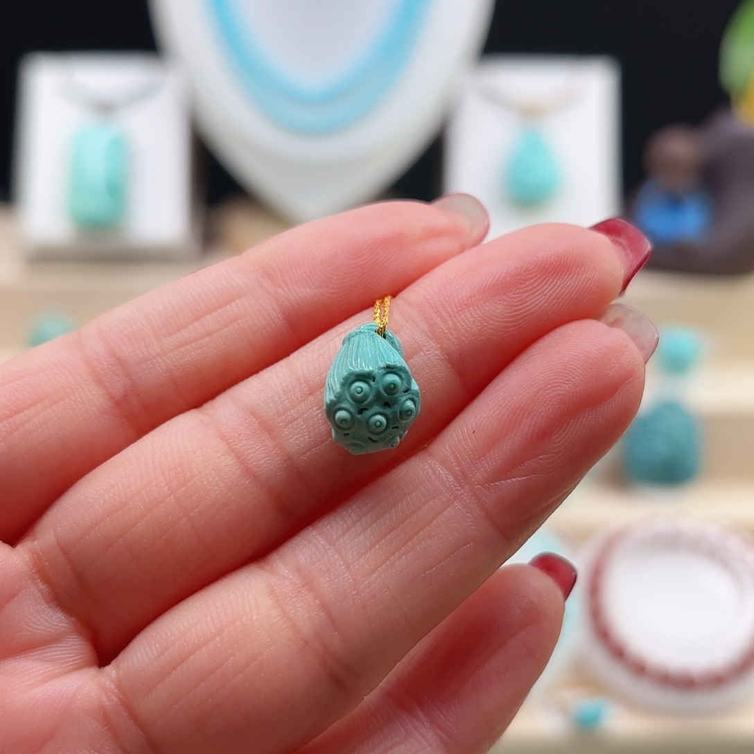 绿松石配饰未镶嵌