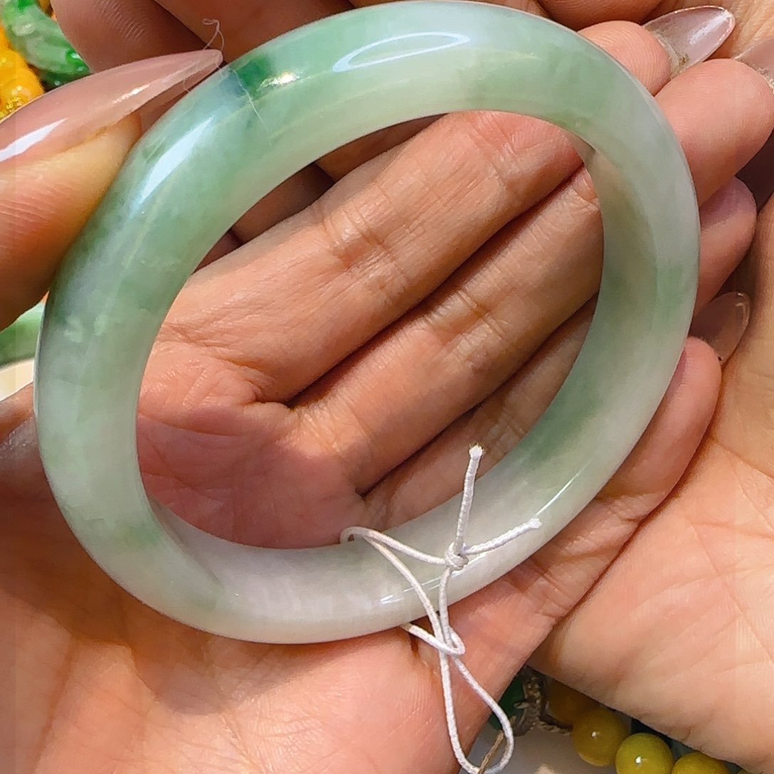 翡翠手镯未镶嵌翡翠1650