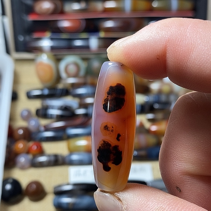 玛瑙/玉髓合金颈饰