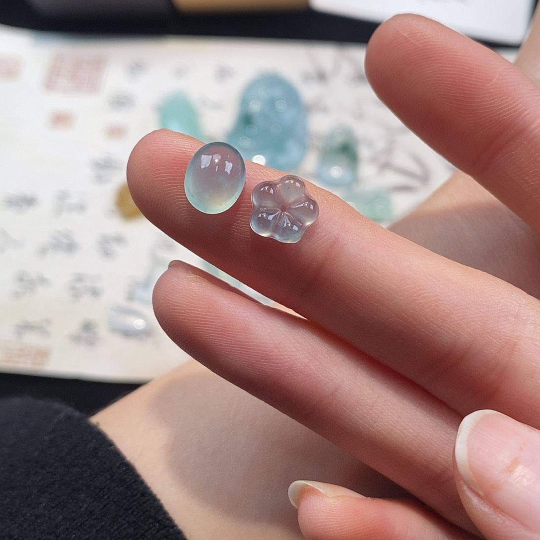 翡翠颈饰未镶嵌阿****&天然翡翠