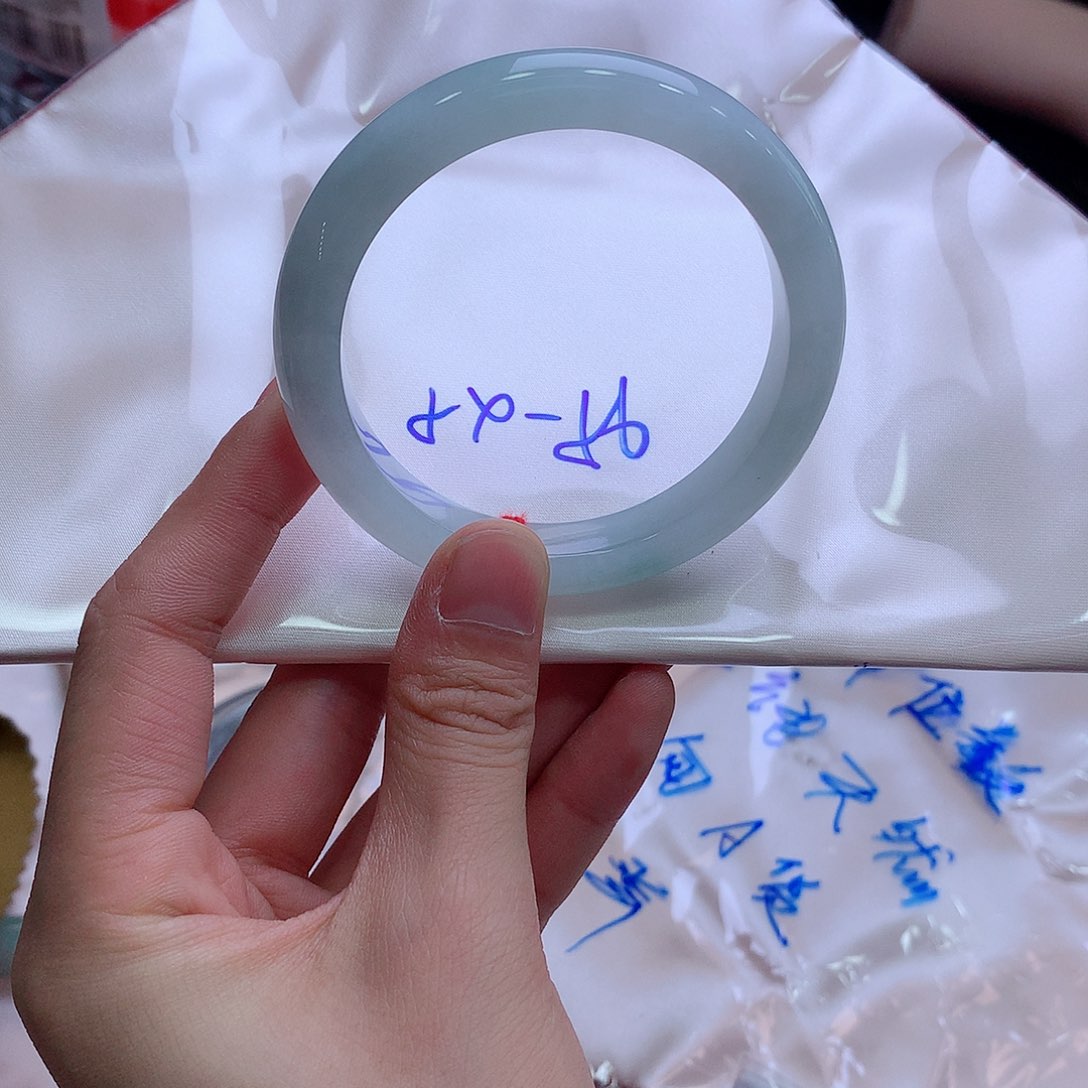 未镶嵌手镯翡翠翡翠