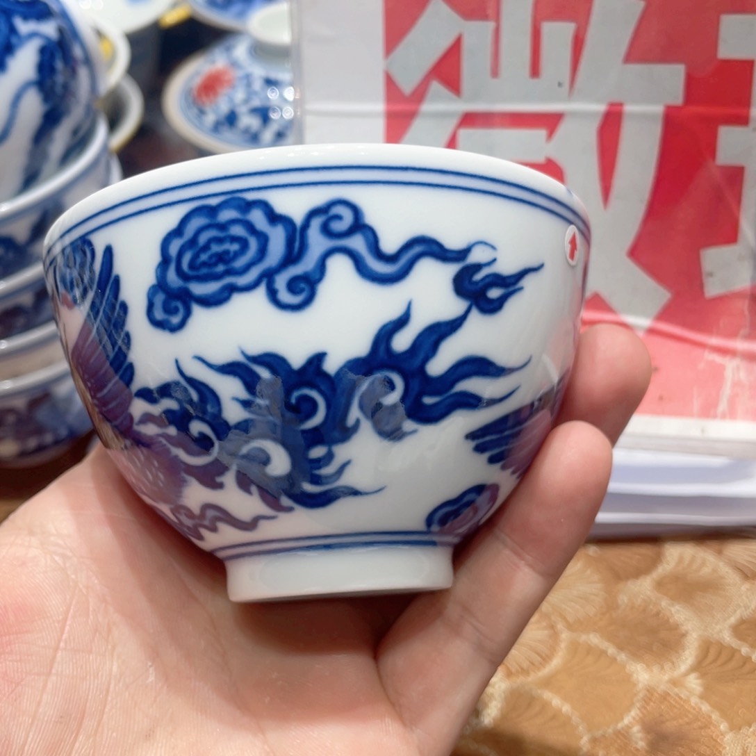 瓷片景德镇市的一位老