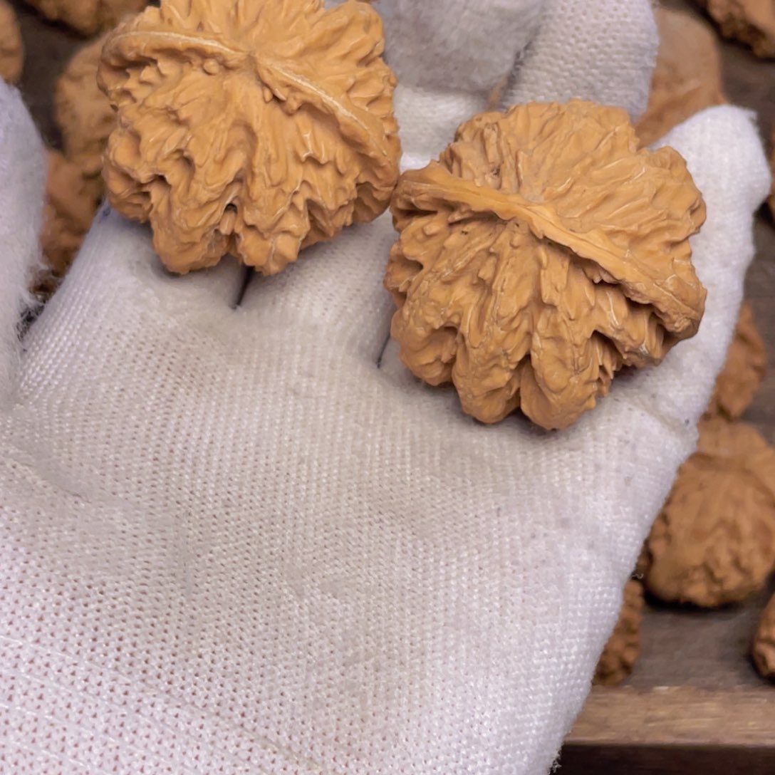 文玩核桃吊坠有**够9 秦岭灯笼野生小众