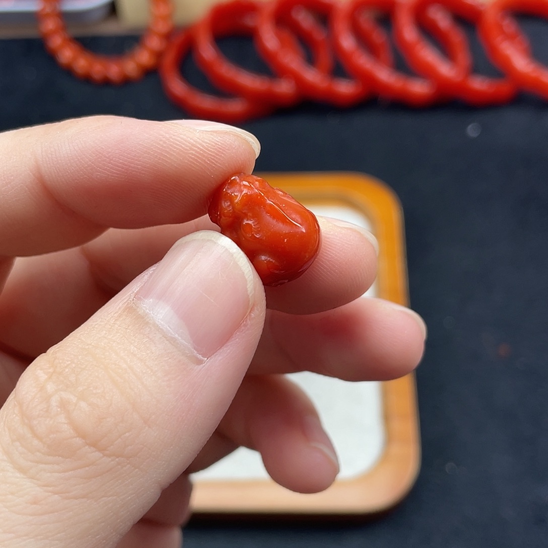 未镶嵌5号瓦西柿子红卡11*16貔貅一个南红玛瑙