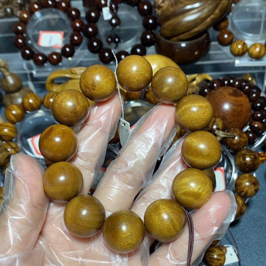 金丝楠木雕工艺品20 