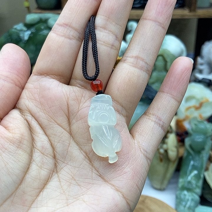 岫玉手把件未镶嵌