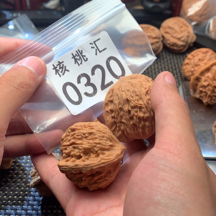 文玩核桃吊坠悟空寺