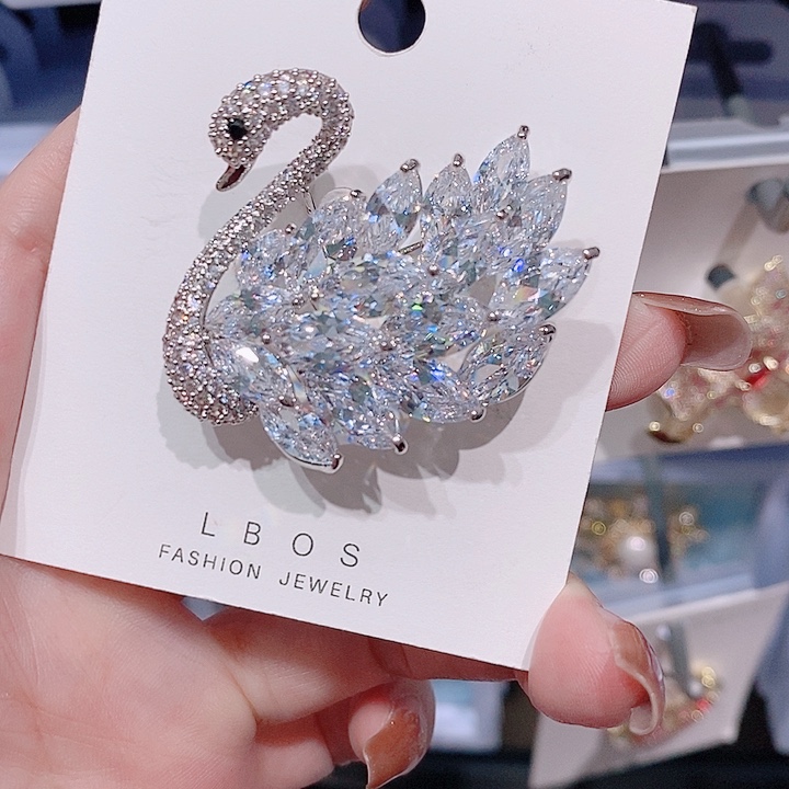 锆石铜合金天鹅胸针 经典款
