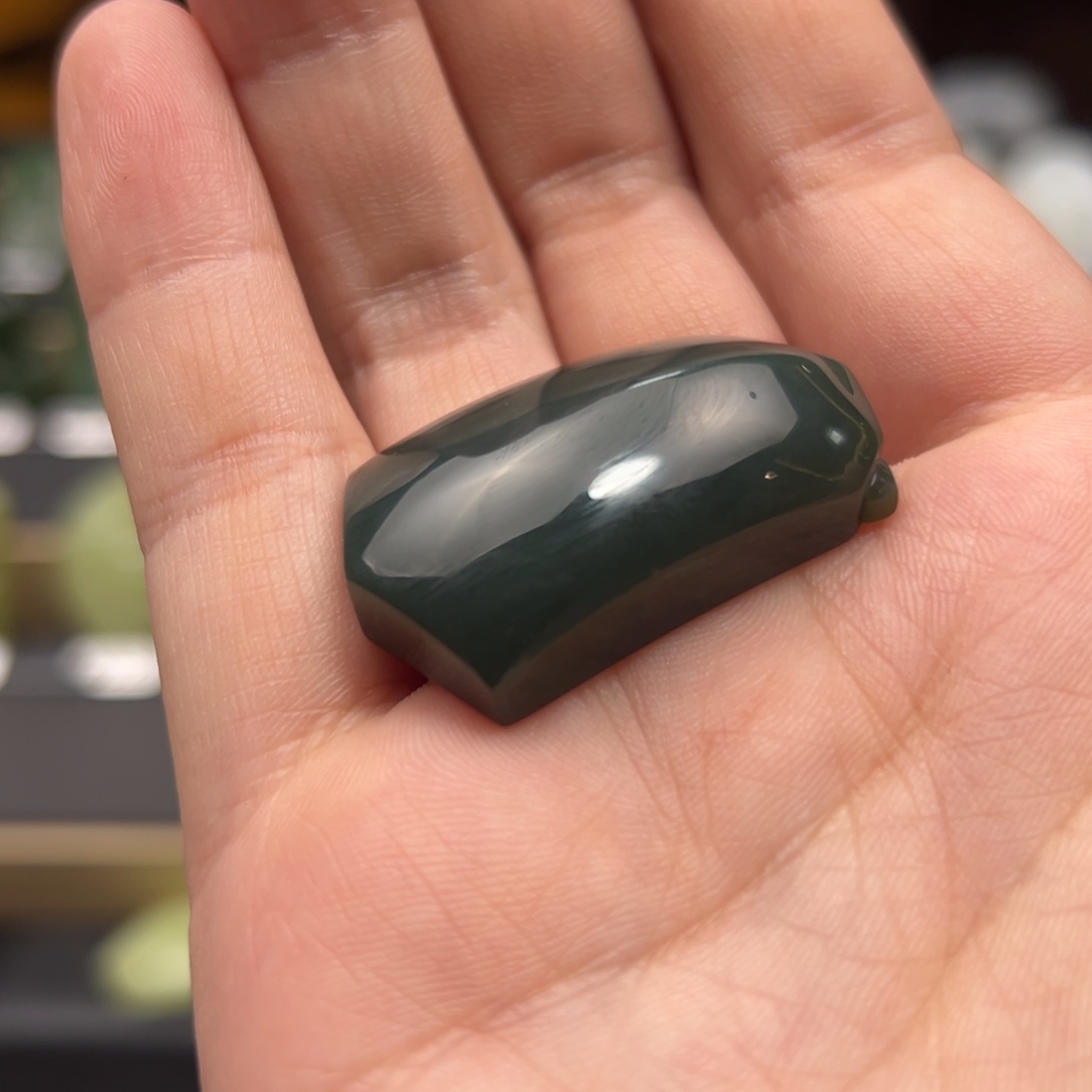 过***客和田玉未镶嵌挂件