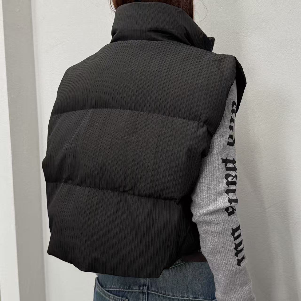 77737氛围感穿搭马甲2025高级感修身纯色简约短款上衣外套衣服