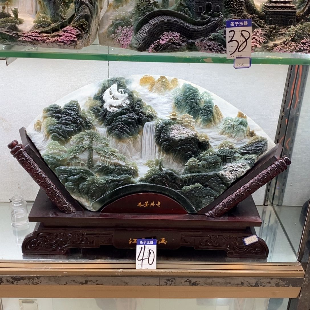 绿泥石云母质玉（岫岩玉）摆件未镶嵌