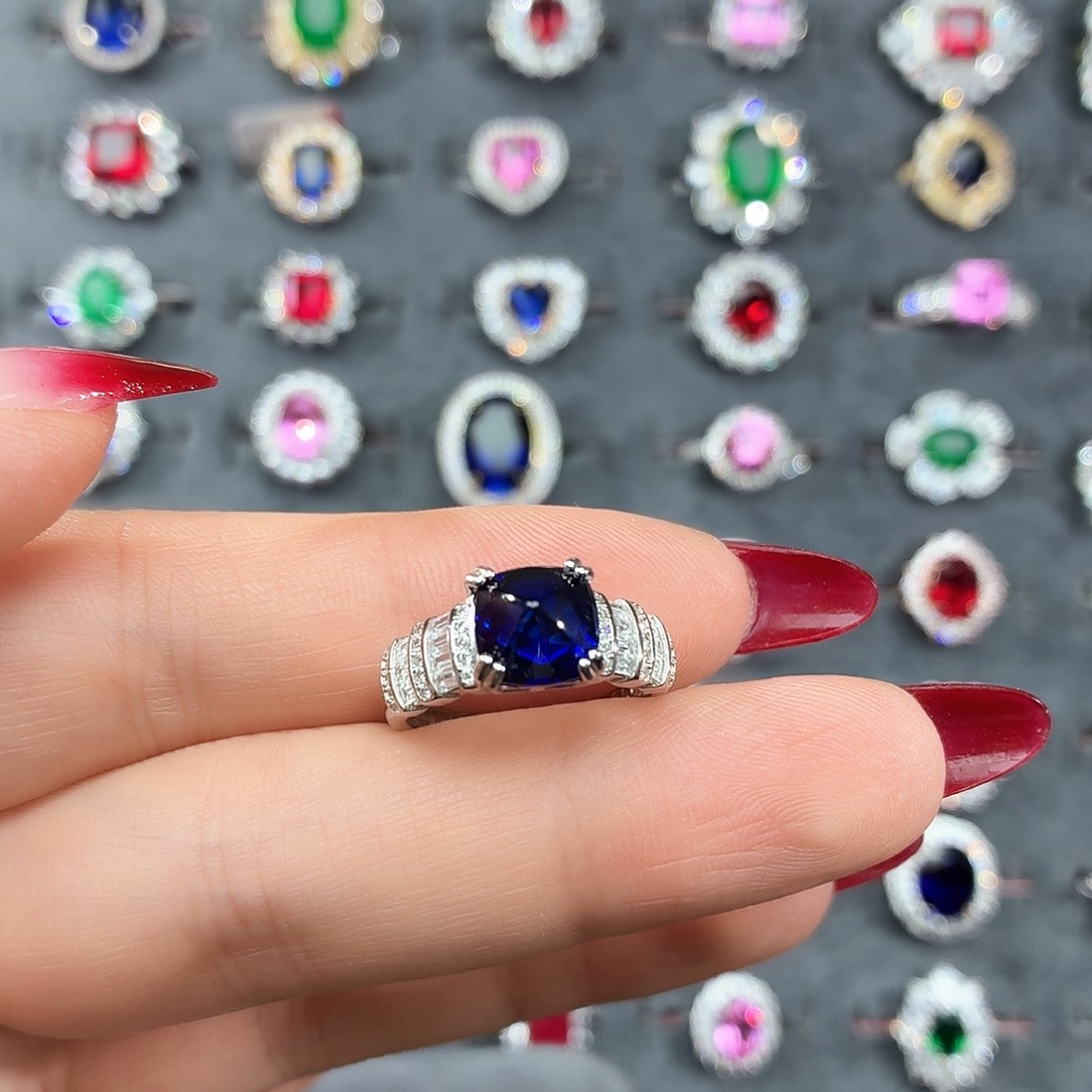 925银培育皇家蓝色宝石