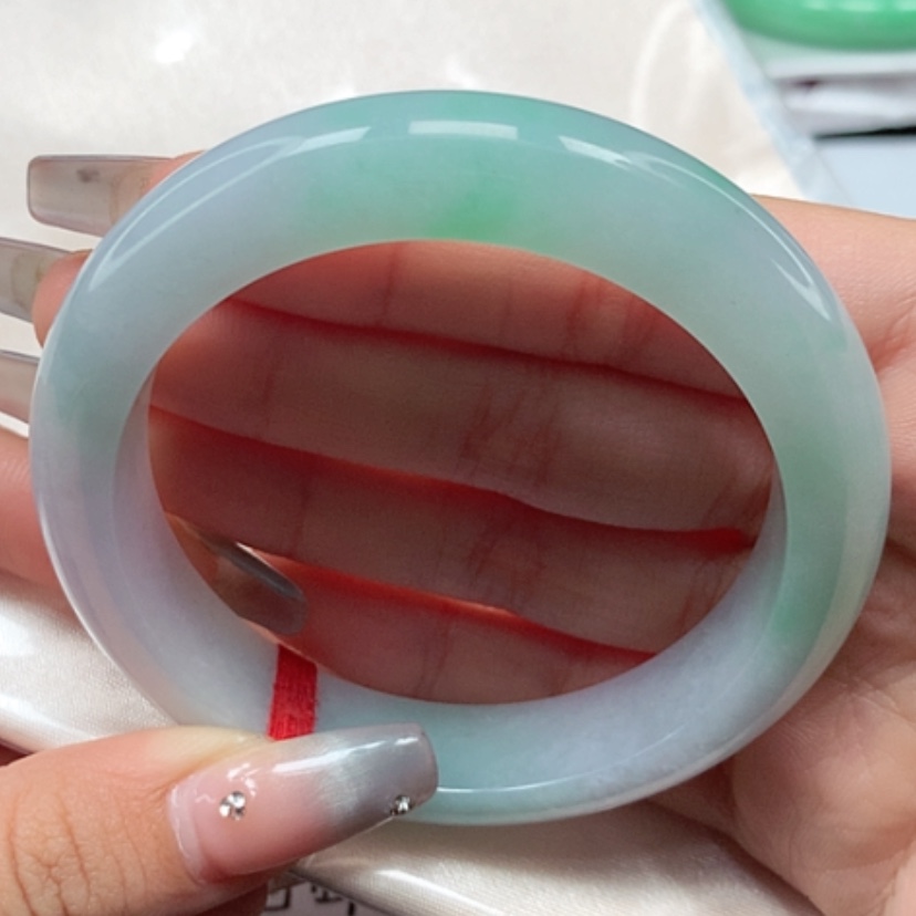 【闪购商品】翡翠手镯未镶嵌57圈