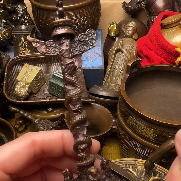 精美铜器批发档口