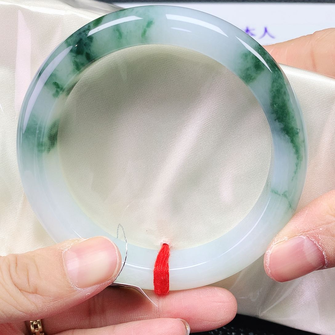 翡翠手镯未镶嵌60+圈