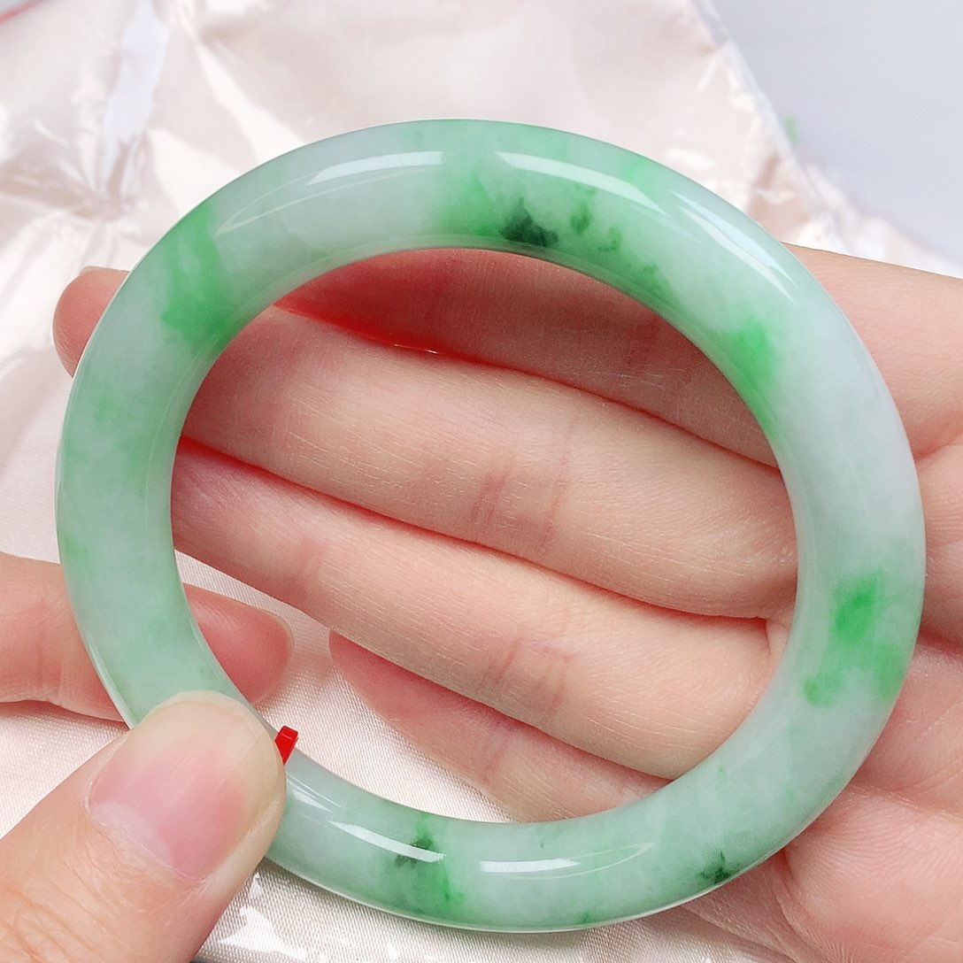 翡翠手镯未镶嵌抖音863