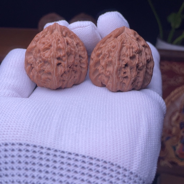 三角白  38  红皮  全品