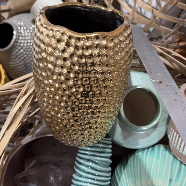 陶瓷花瓶摆件外贸出口微瑕捡漏高19口10公分划痕摩擦