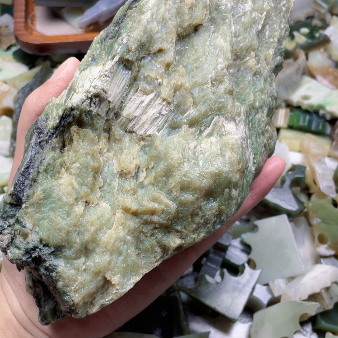 和田玉未镶嵌珠宝半成品