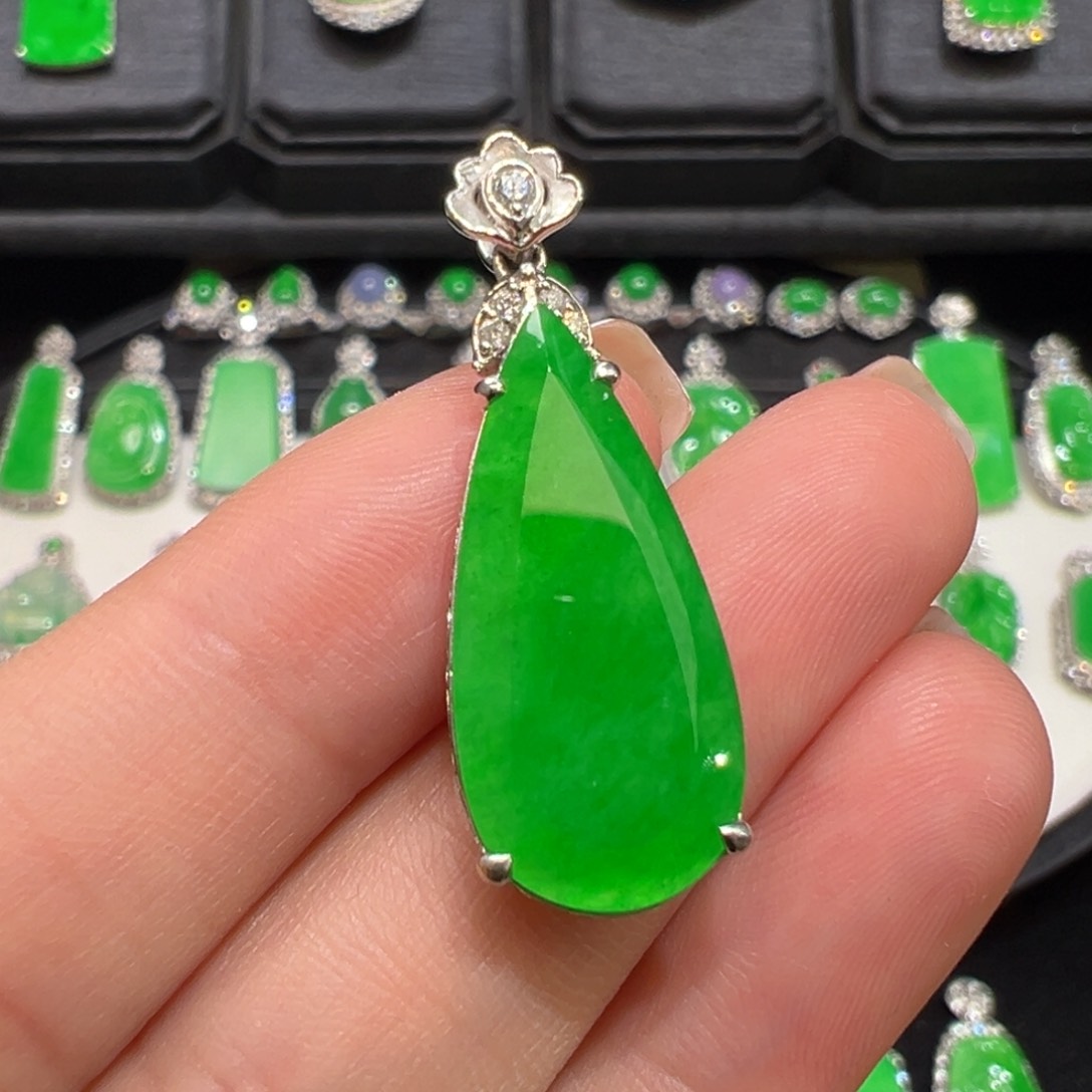 翡翠18K金镶嵌吊坠(不含链)收到货48小时鉴赏期