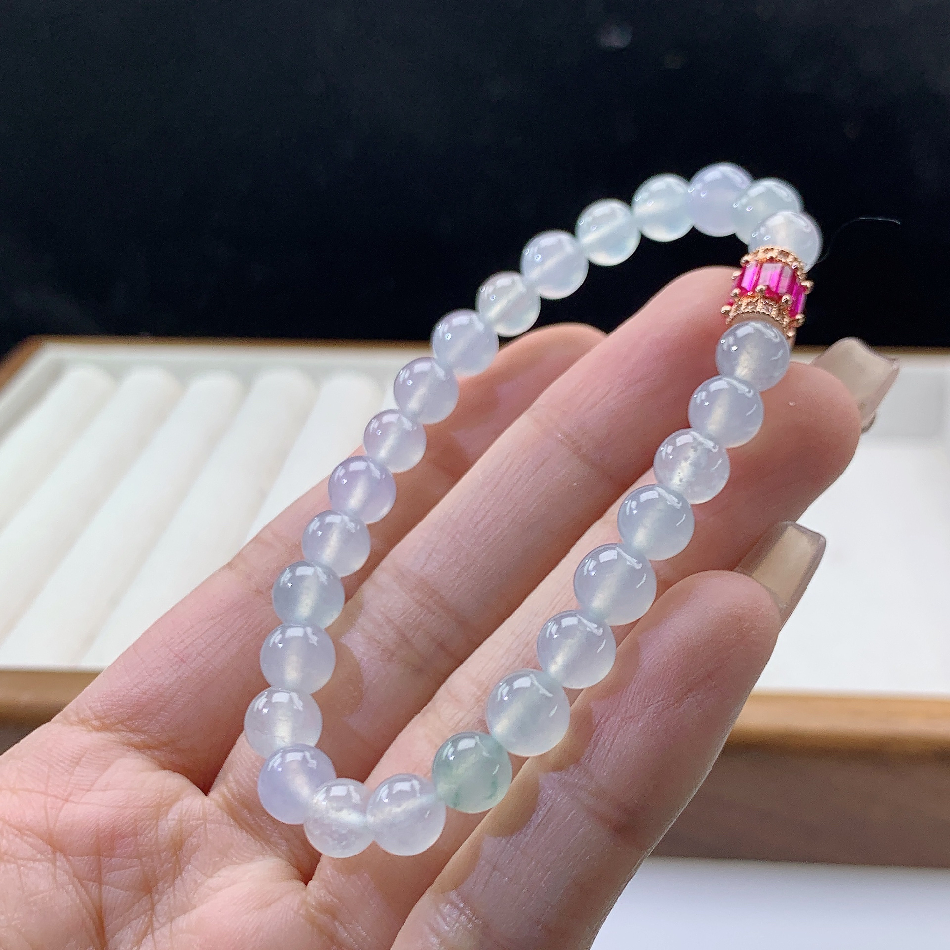 2.11-6-缅甸天然翡翠A货 女款马卡龙手串尺寸:6.8mm 26颗粒