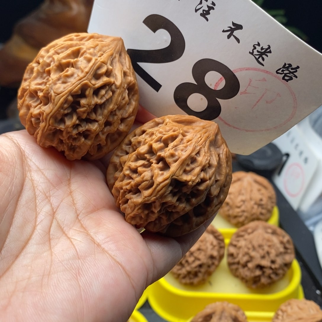 文玩核桃吊坠43鸡心