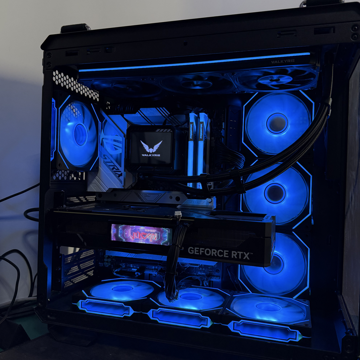 i9 14900k 32g 1t 4070tis火神 游戏