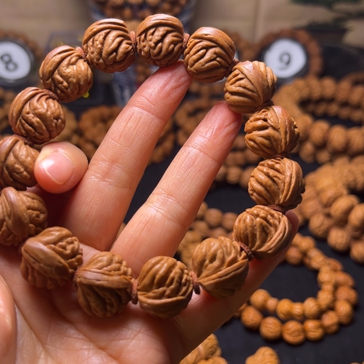 杨***凤桃核手串秦岭桃核手串