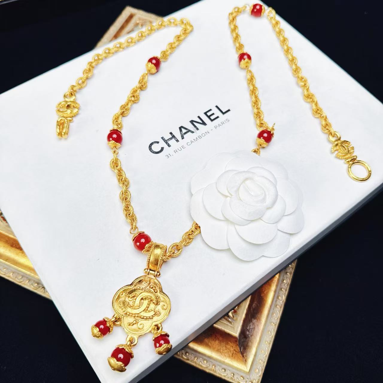 95新 Chanel/香奈儿 柚礼中古/香奈儿素金藤曼红琉璃项链le511022