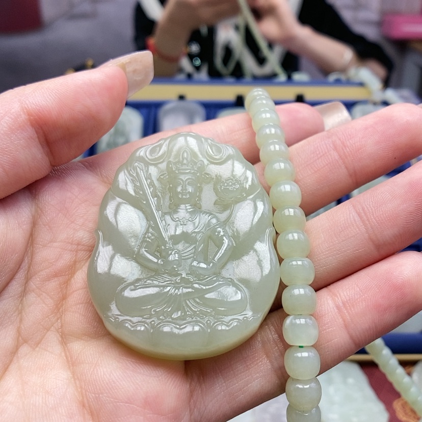 【闪购商品】和田玉颈饰未镶嵌醉**春