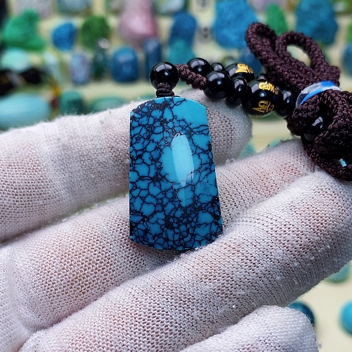 绿松石配饰未镶嵌