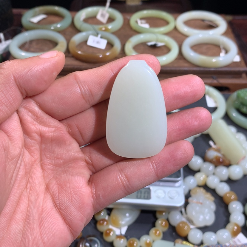 【闪购商品】和田玉颈饰未镶嵌咕****噜新疆且末金山矿平安无事牌