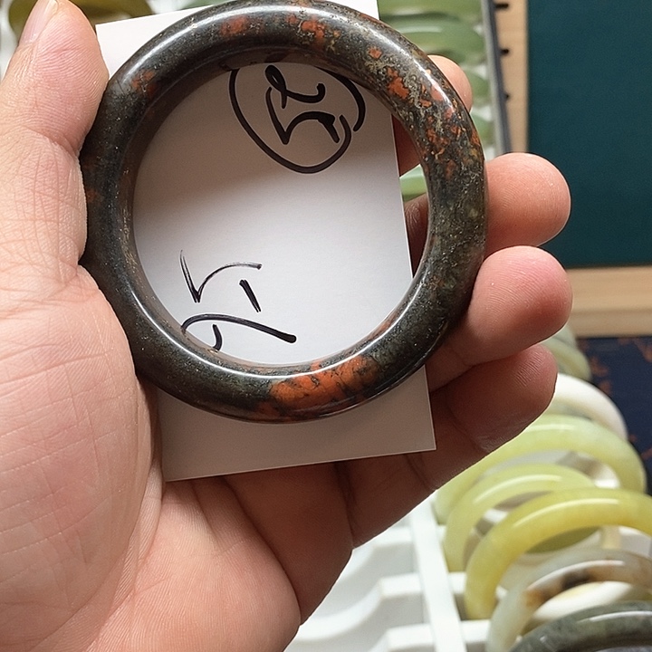 未镶嵌蛇纹石玉手镯