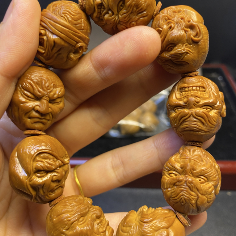 精品橄榄核雕22尺寸恶僧